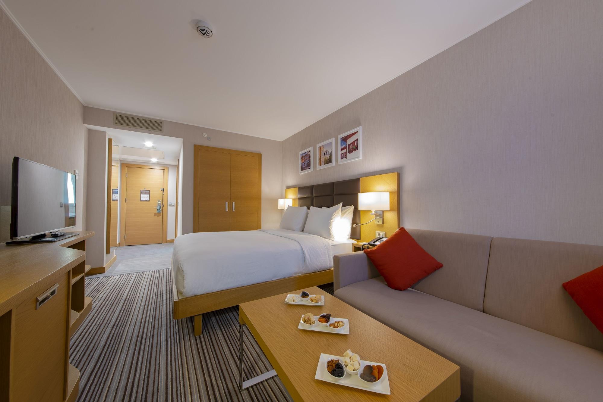 Hilton Garden Inn סאפראנבולו מראה חיצוני תמונה