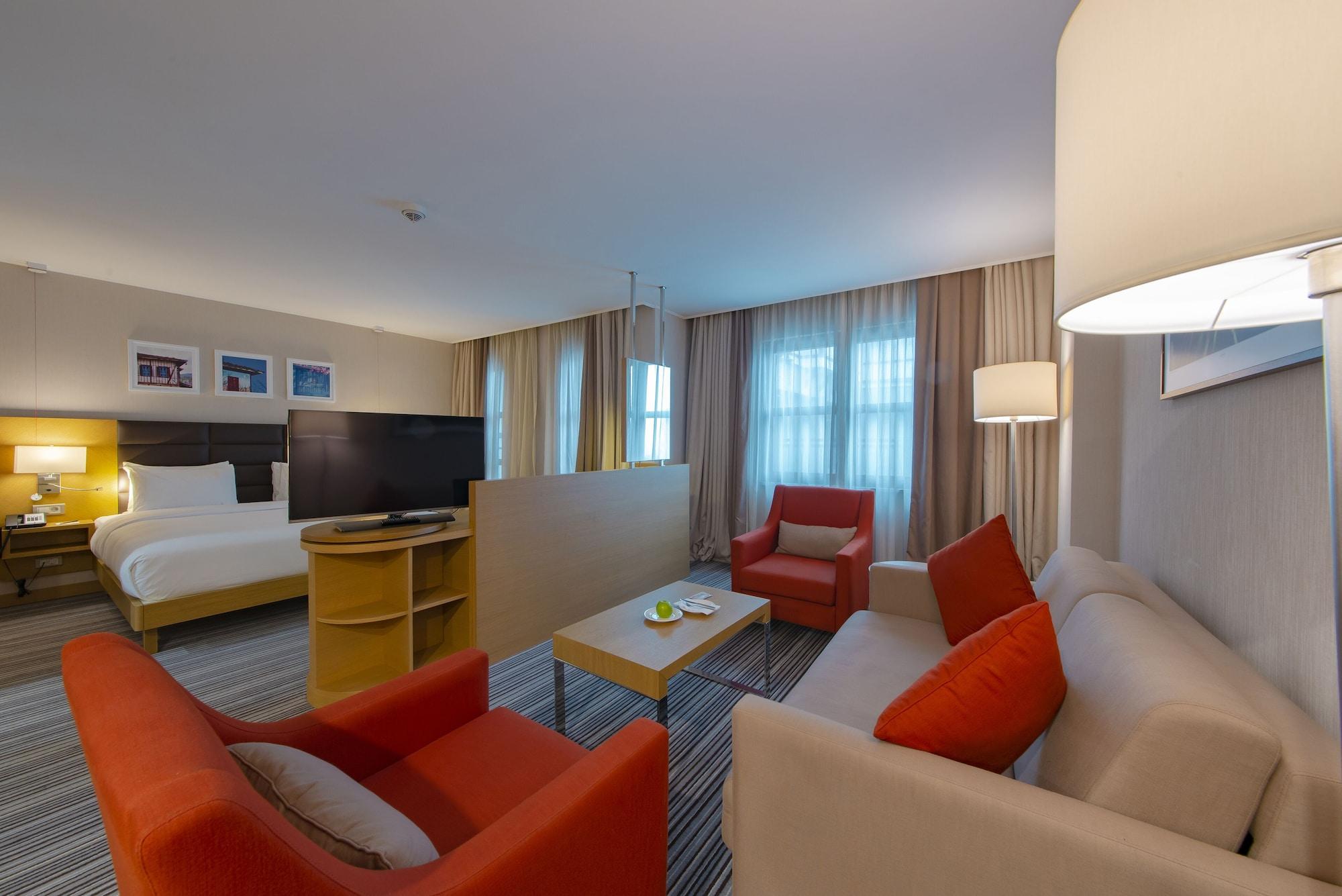 Hilton Garden Inn סאפראנבולו מראה חיצוני תמונה