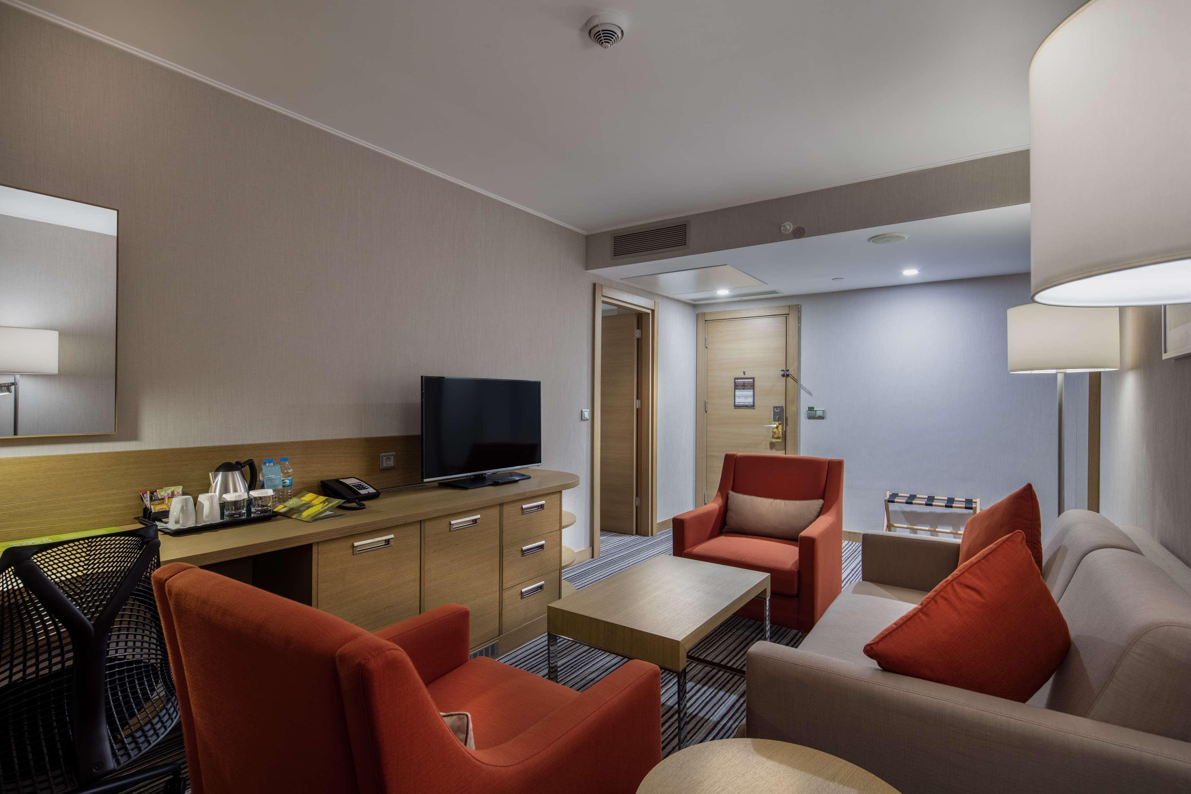 Hilton Garden Inn סאפראנבולו מראה חיצוני תמונה
