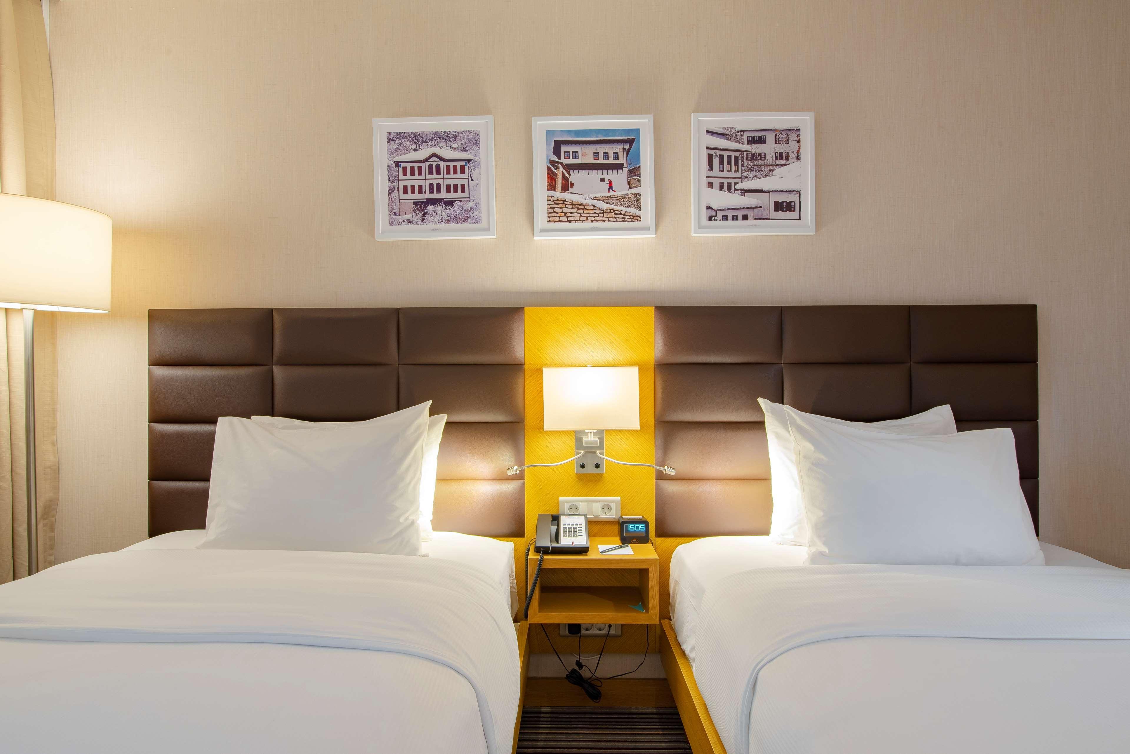 Hilton Garden Inn סאפראנבולו מראה חיצוני תמונה
