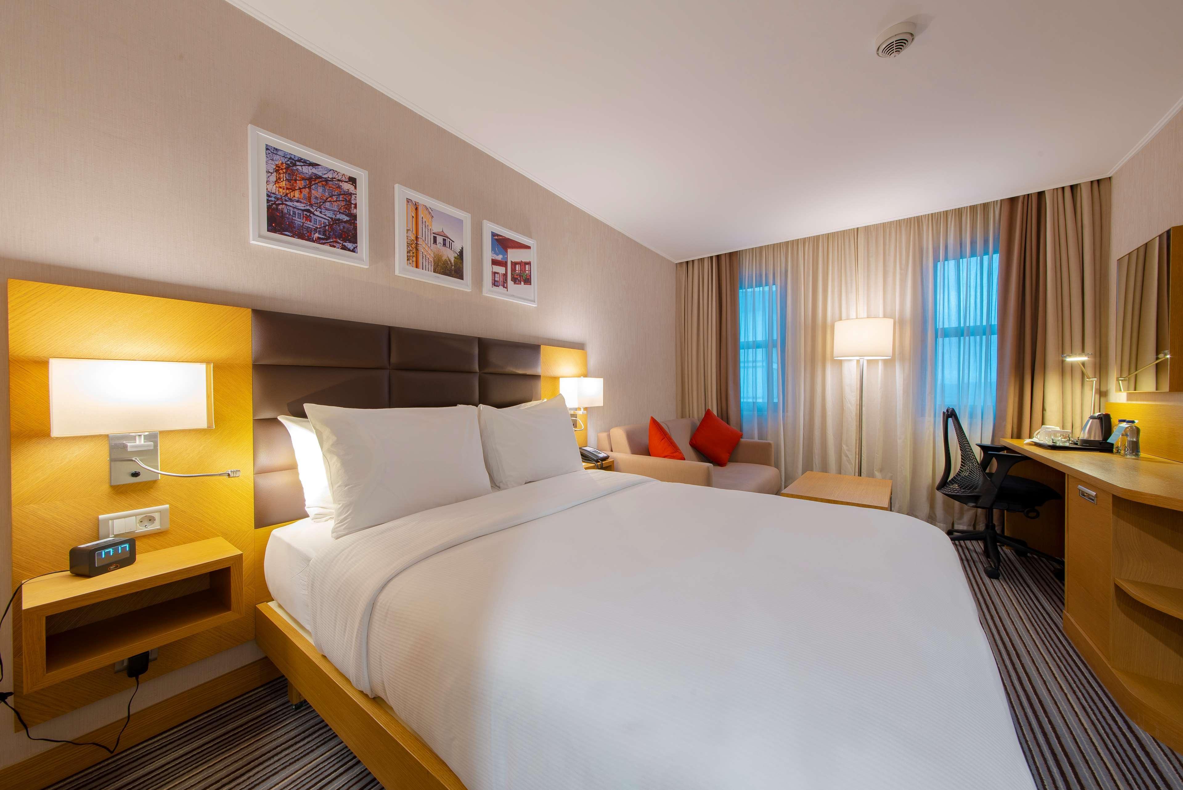 Hilton Garden Inn סאפראנבולו מראה חיצוני תמונה