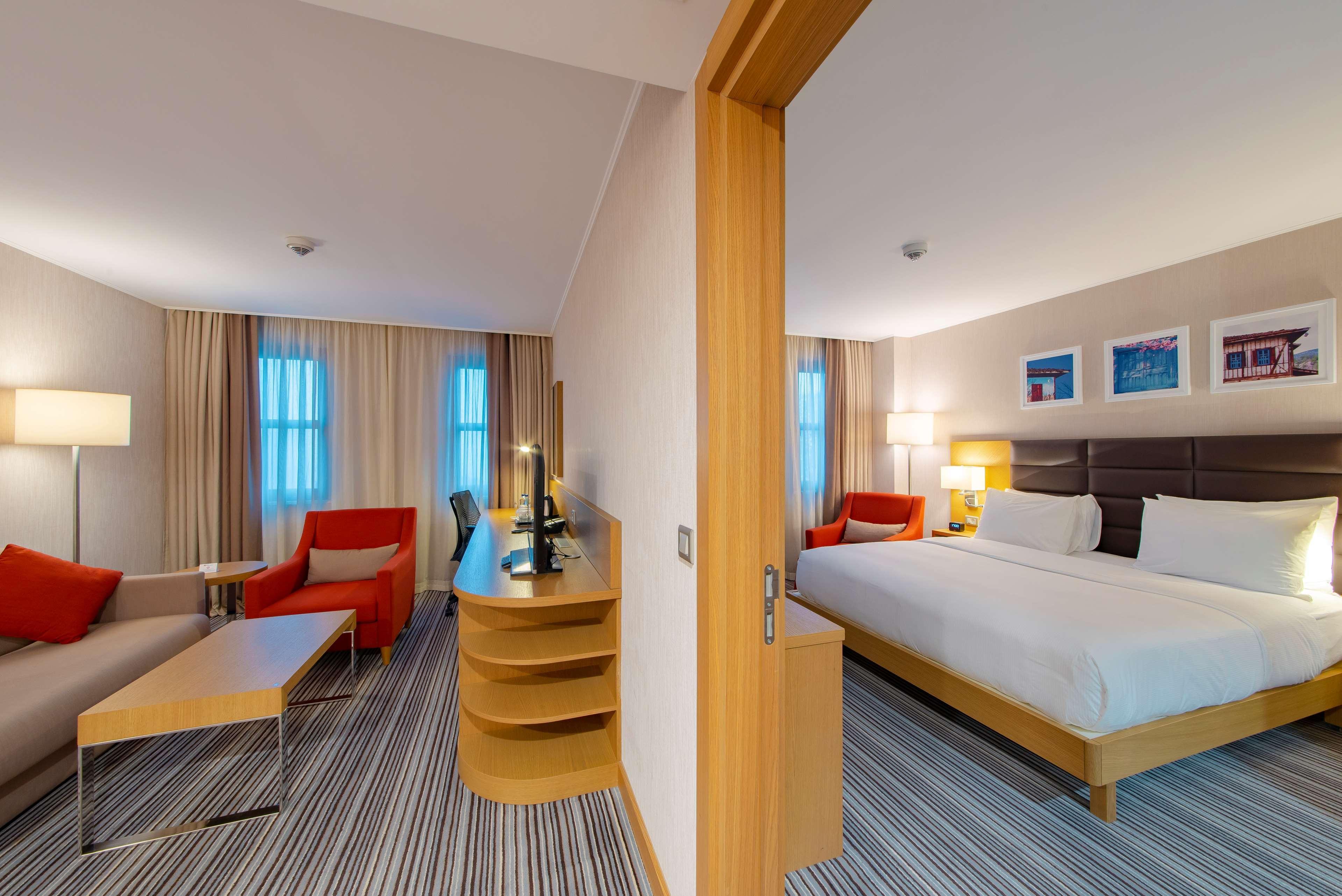 Hilton Garden Inn סאפראנבולו מראה חיצוני תמונה