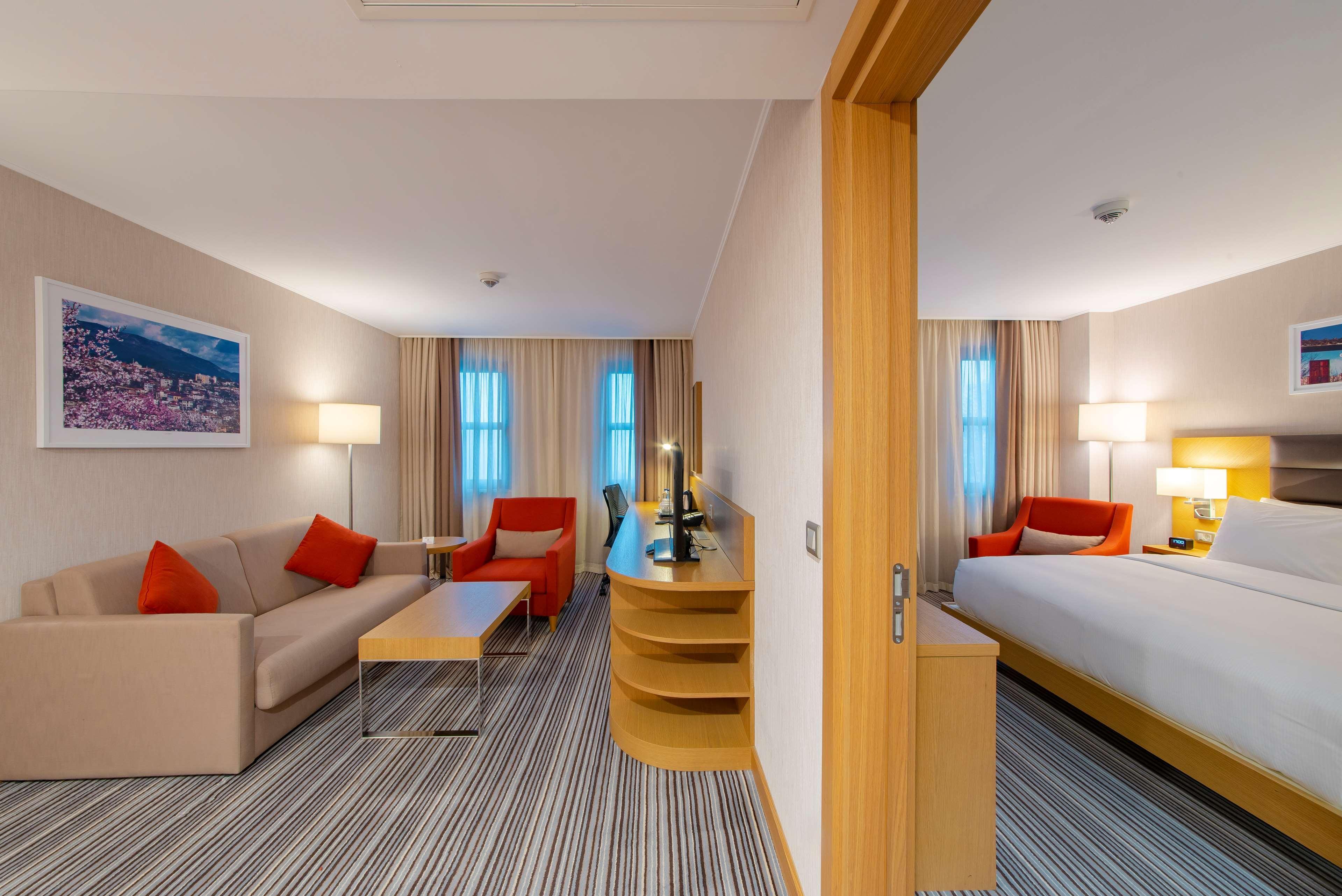 Hilton Garden Inn סאפראנבולו מראה חיצוני תמונה