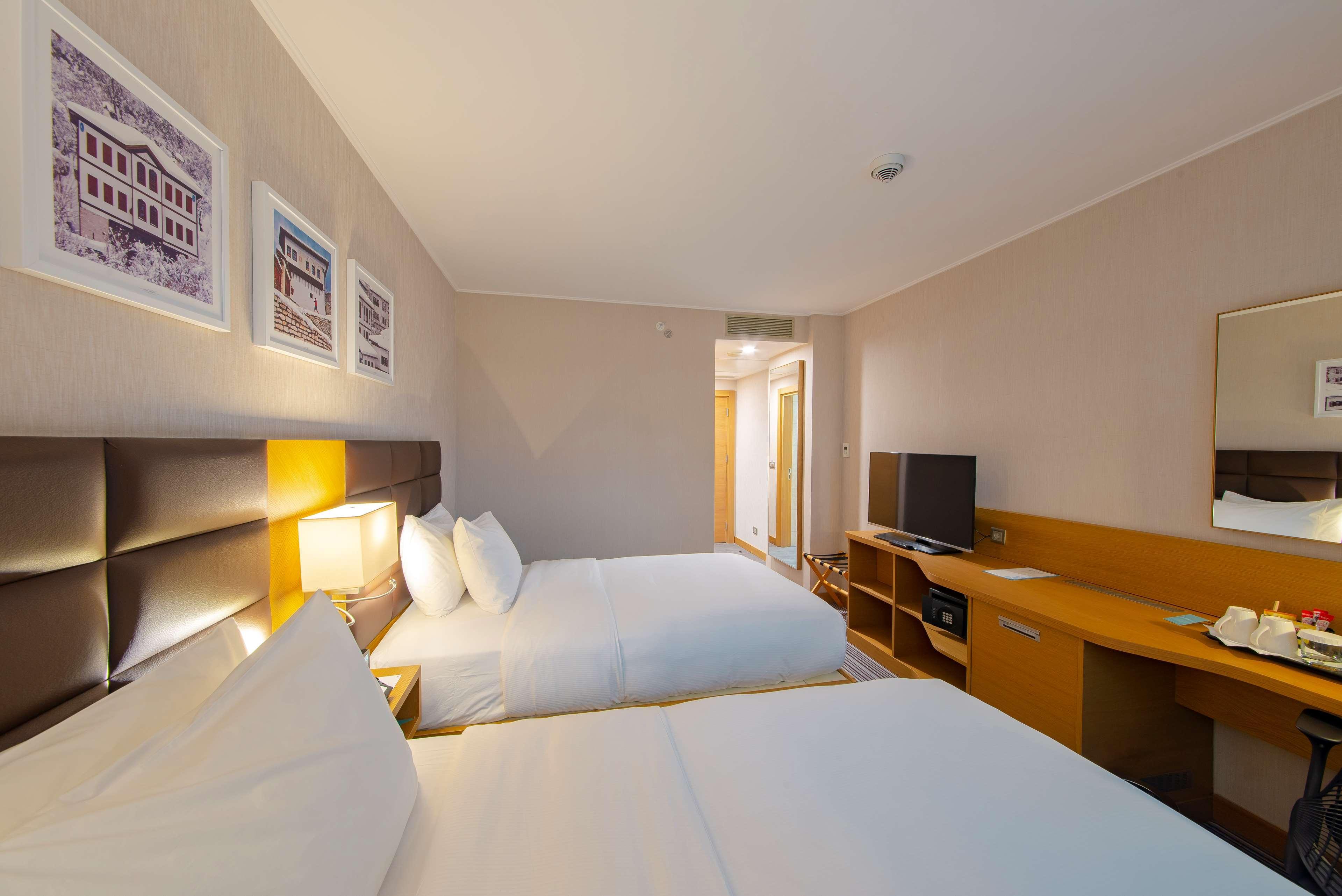 Hilton Garden Inn סאפראנבולו מראה חיצוני תמונה