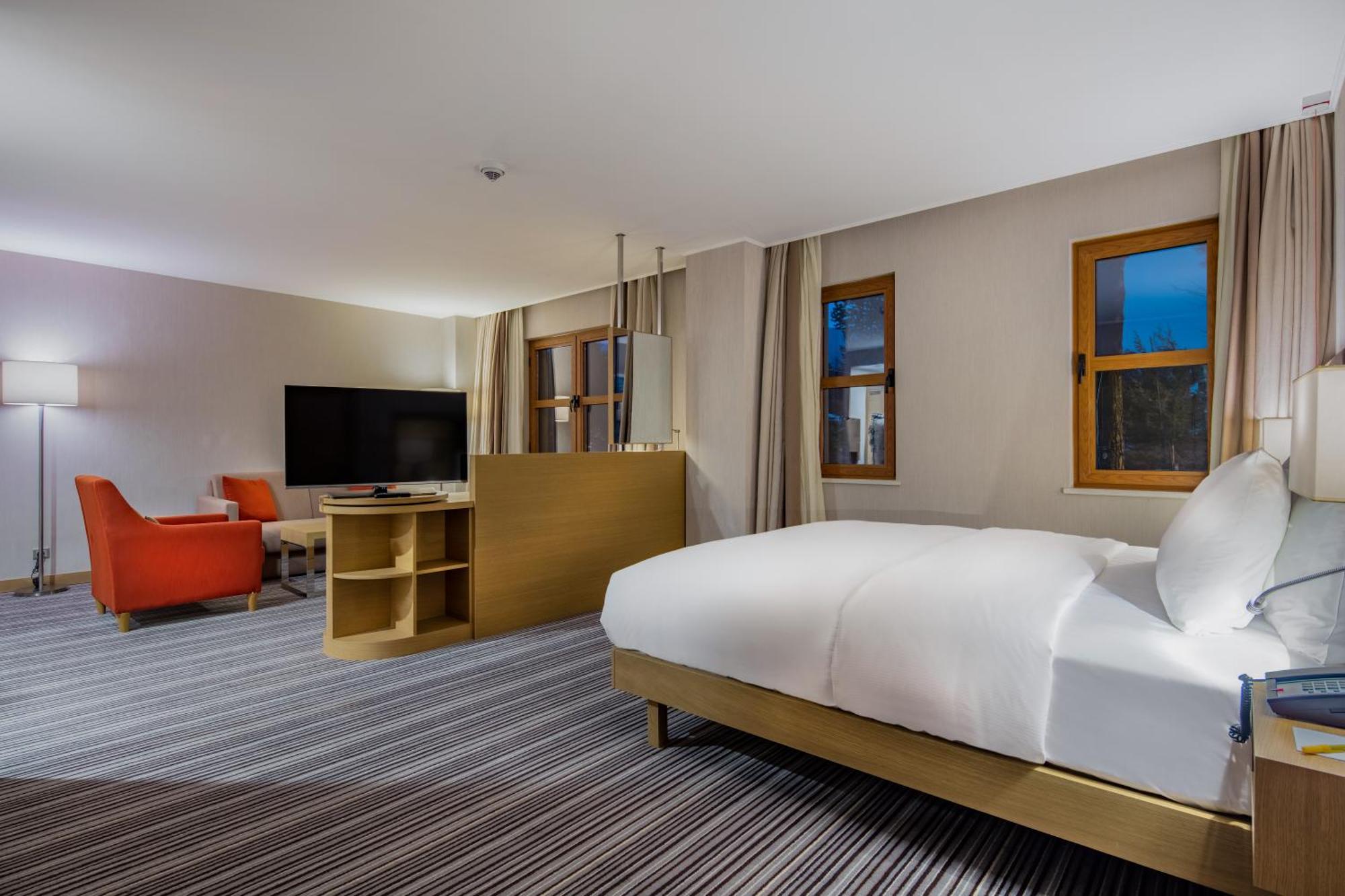 Hilton Garden Inn סאפראנבולו מראה חיצוני תמונה