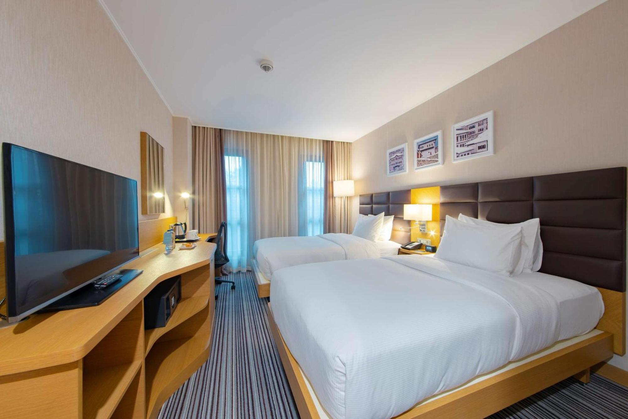 Hilton Garden Inn סאפראנבולו מראה חיצוני תמונה