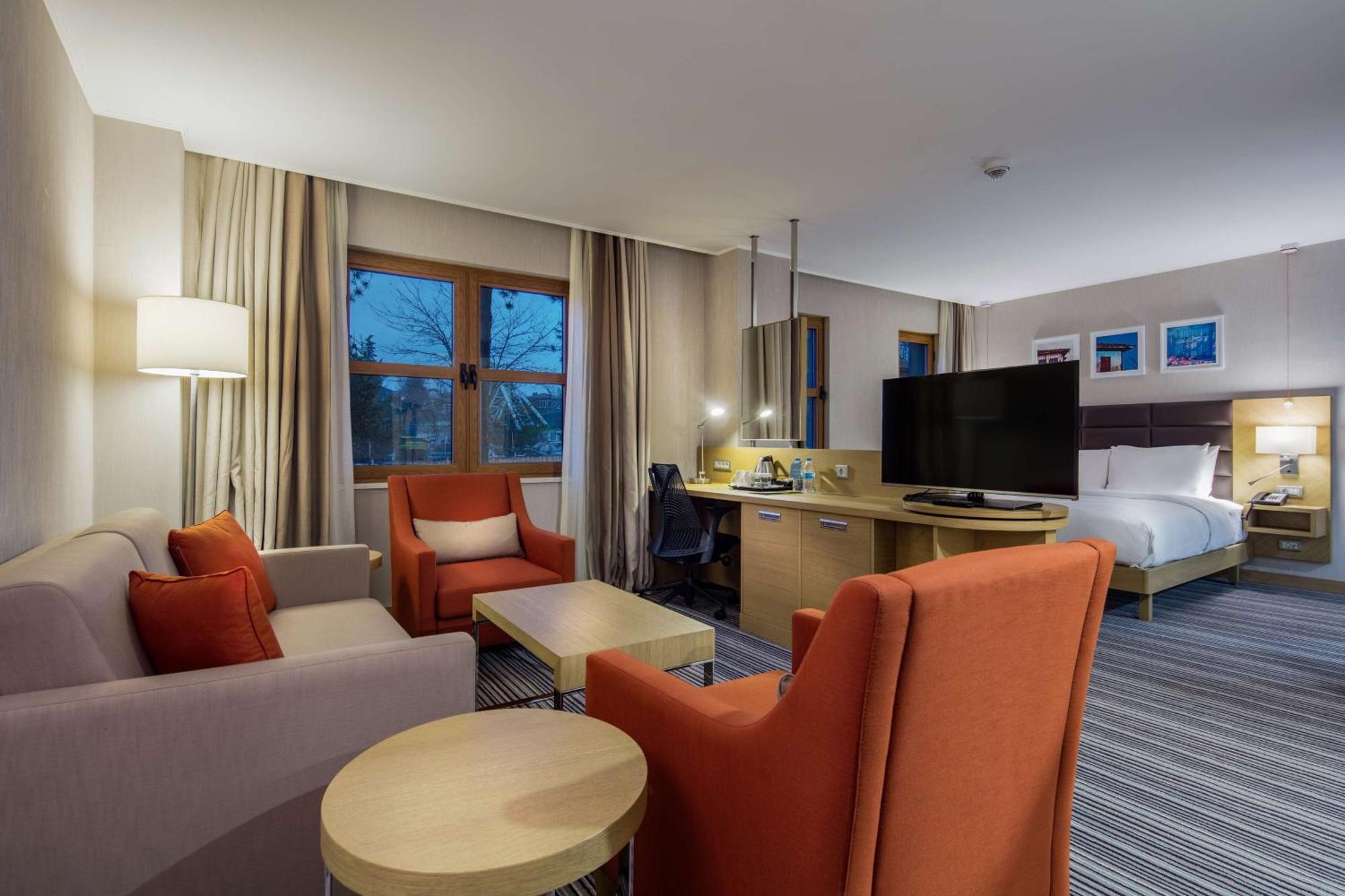 Hilton Garden Inn סאפראנבולו מראה חיצוני תמונה