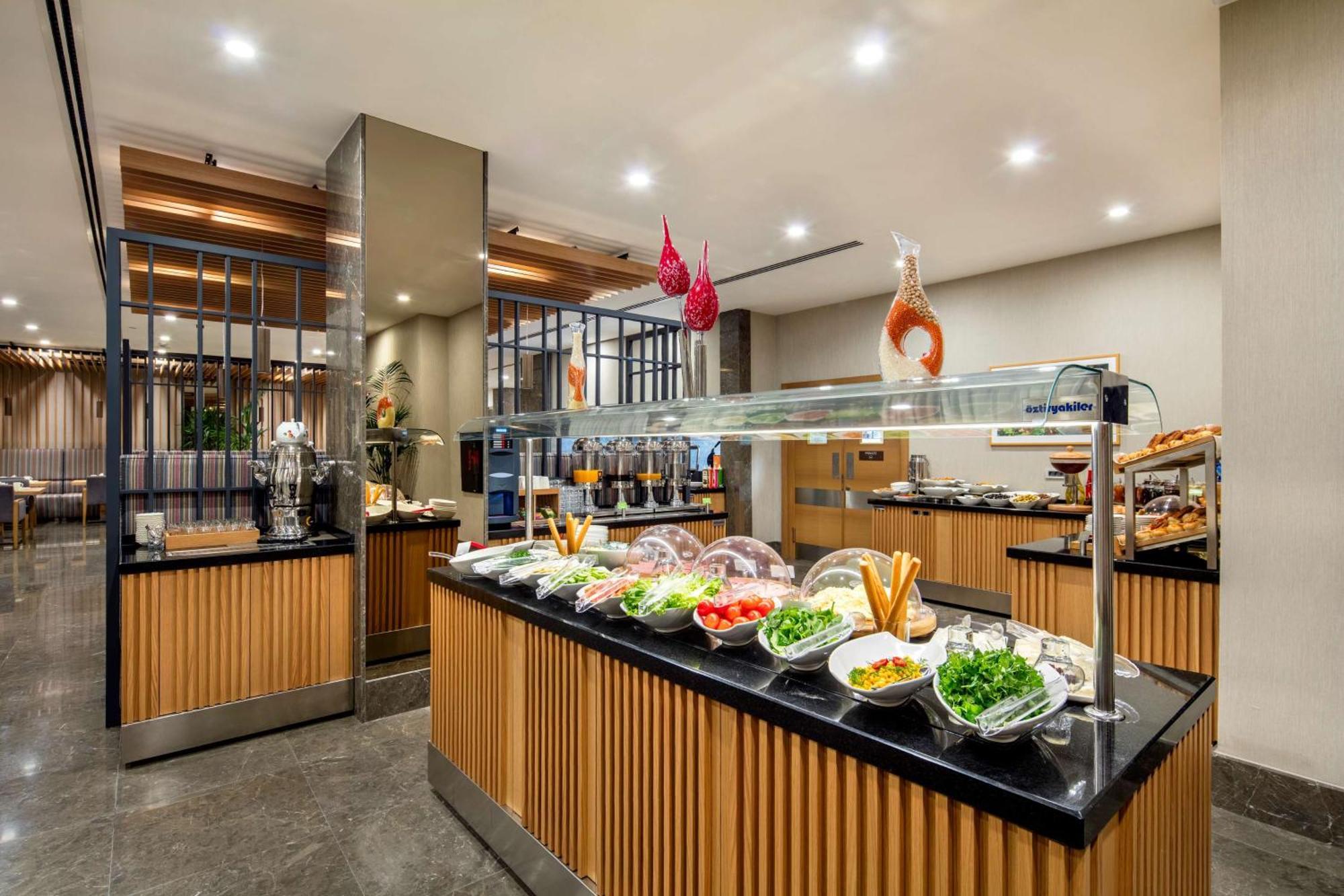 Hilton Garden Inn סאפראנבולו מראה חיצוני תמונה