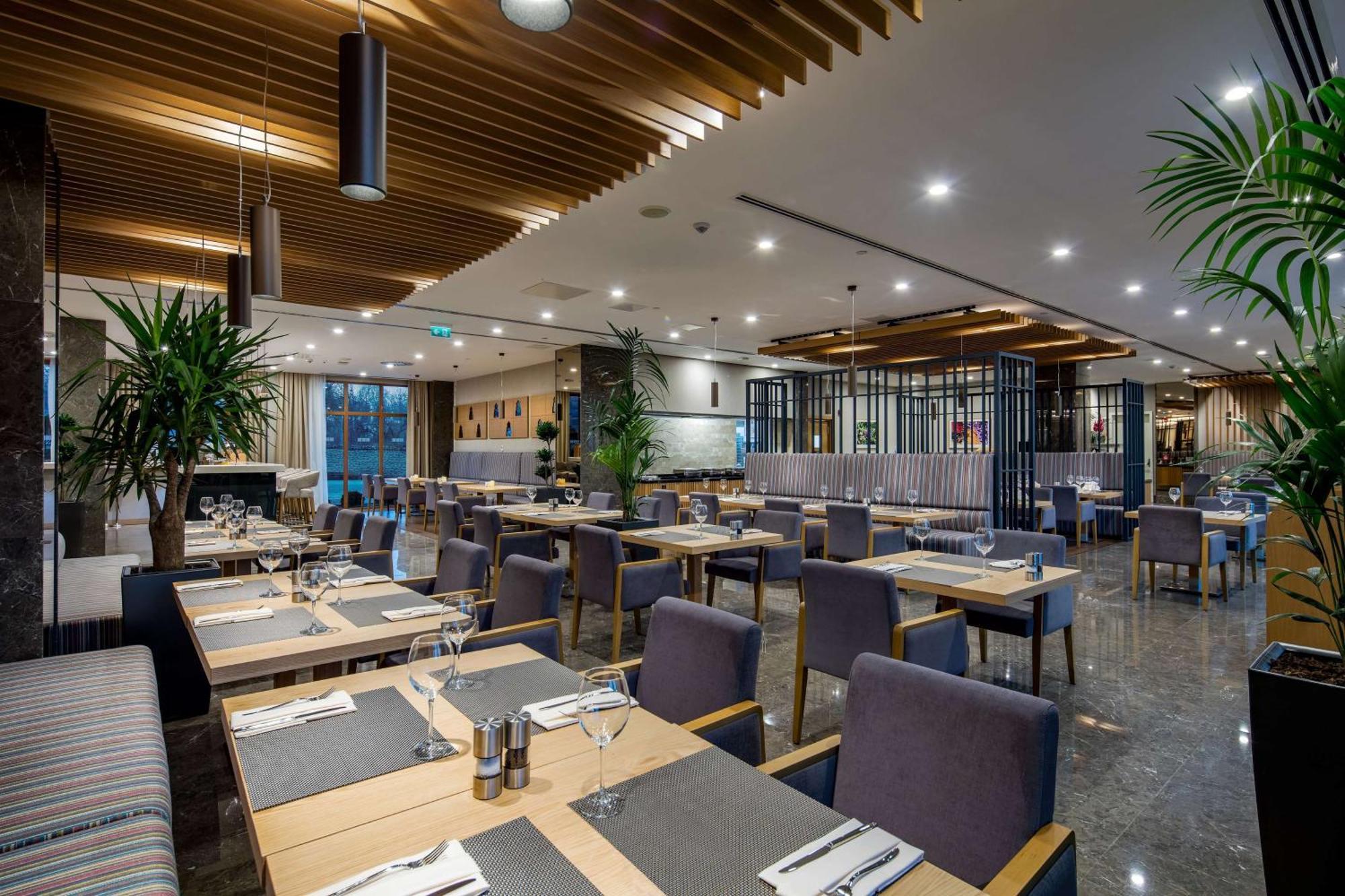Hilton Garden Inn סאפראנבולו מראה חיצוני תמונה